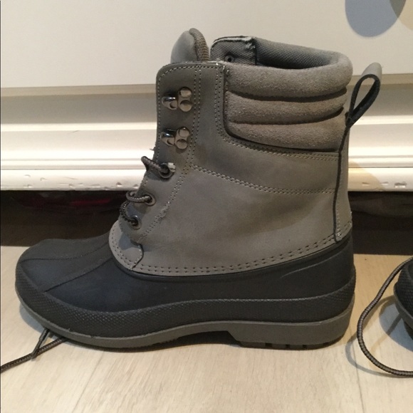 Good fellow snow boots size 7 like new - Picture 2 of 4